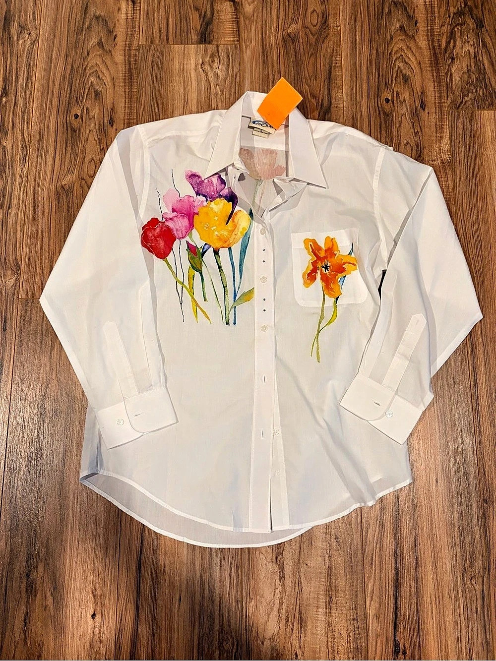 Las Olas  Floral Button Down Shirt in White & Pink Size Small NWT